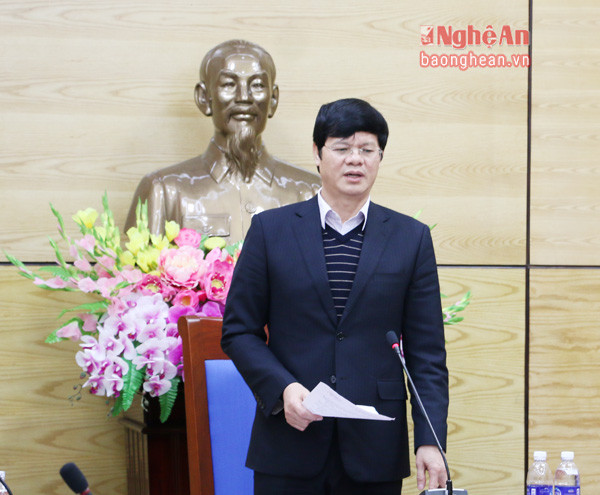 Đồng chí Lê Xuân Đại, Phó Chủ tịch Thường trực UBND tỉnh phát biểu chỉ đạo tại cuộc họp.