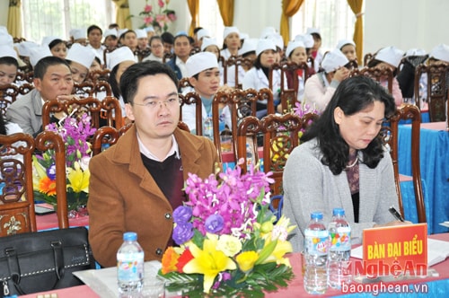 Các đại biểu, công nhân viên Bệnh viện dự hội nghị