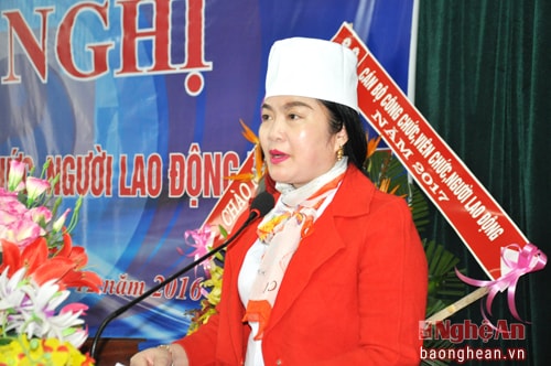Giám đốc Bệnh viện Thái Thị Xuân đánh giá kết quả năm 2016 và định hướng năm 2017 của đơn vị.