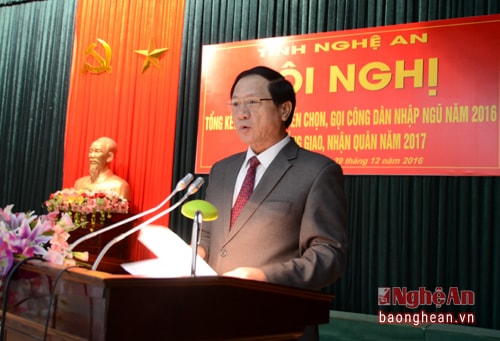 Đồng chí Lê Minh Thông - Ủy viên BTV Tỉnh ủy, Phó Chủ tịch UBND tỉnh yêu cầu các cấp ủy, chính quyền và các địa phương nêu cao trách nhiệm để làm tốt công tác tuyển quân.