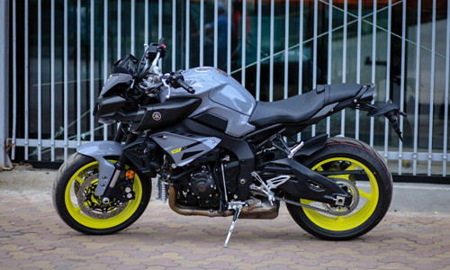 Yamaha MT-10 2016 khoe dáng ở Hà Nội.