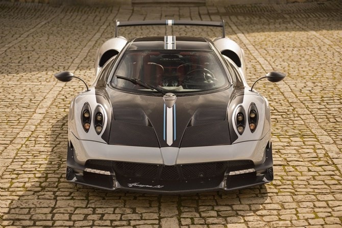 Pagani Huayra BC - thần gió có giá 2,5 triệu USD - Ảnh: Topspeed