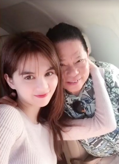 Tỷ phú Hoàng Kiều và Ngọc Trinh yêu nhau chỉ sau hơn hai tháng quen biết.