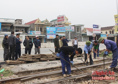 Tiến hành đóng các đường ngang dân sinh trái phép trên địa bàn TP.Vinh.