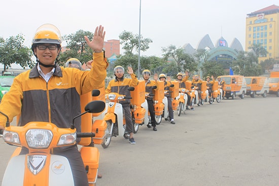 Đội xe chuyển phát của Bưu điện tỉnh Nghệ An.