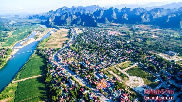 Quang cảnh thị trấnCon Cuông.