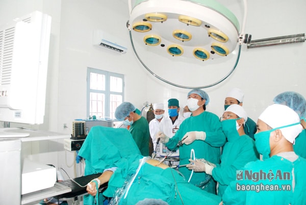 Phẫu thuật nội soi ở Bệnh viện Ung bướu Nghệ An.