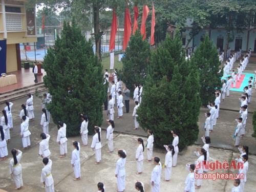 Giải quy tụ 350 môn sinh tham dự.