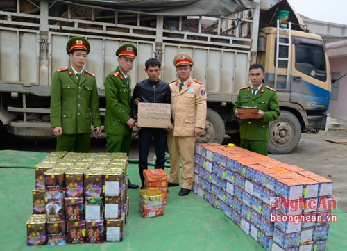 Đối tượng và toàn bộ tang vật.