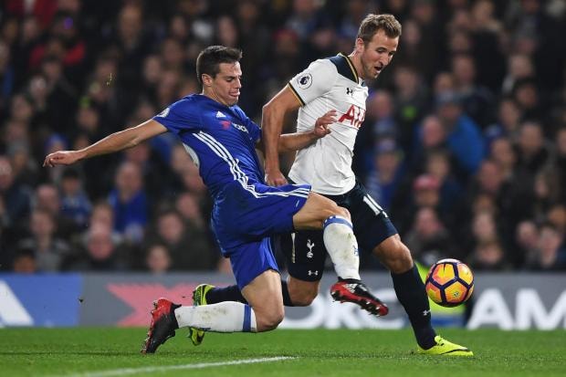 Liệu thầy trò HLV Antonio Conte san bằng một kỷ lục đã tồn tại 14 năm qua?