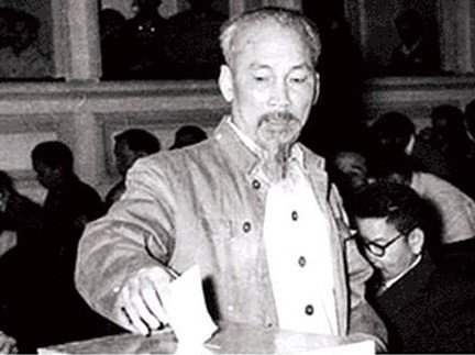 Chủ tịch Hồ Chí Minh - công dân số 1 bỏ phiếu bầu cử Quốc hội khóa 1
