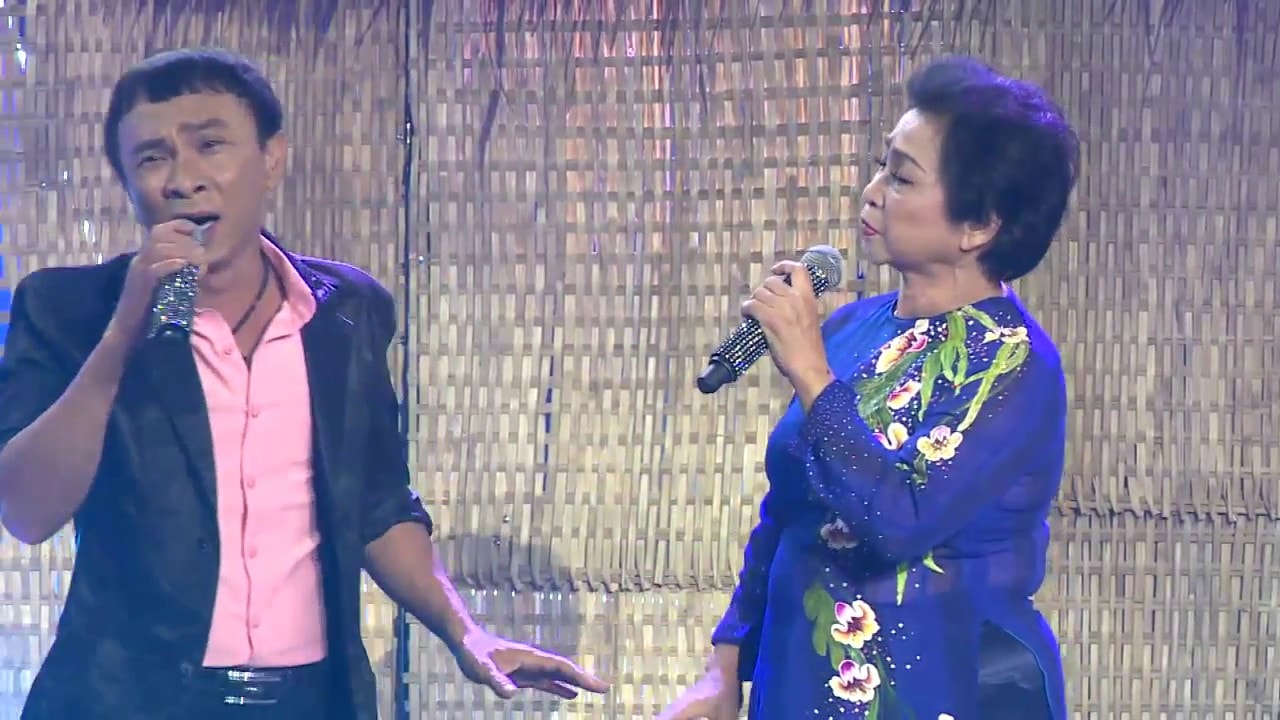 Tiết mục song ca của nghệ sĩ Dùng nhí cùng mẹ (NS cải lương Phương Dung) được đánh giá là tiết mục gây xúc động nhất.