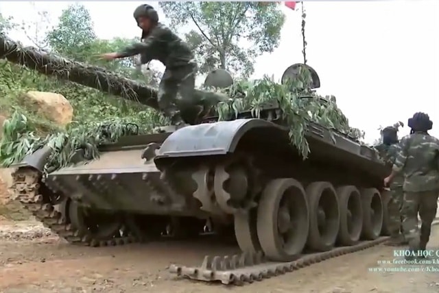 Tuy nhiên, những gì đã triển khai trên xe tăng T-55M3 hoàn toàn có thể áp dụng với một số sửa đổi nhỏ trên xe tăng T-62 nhằm nâng cao sức mạnh của lực lượng tăng-thiết giáp Việt Nam. T-62 là một bước tiến xa hơn nữa trong chu kì phát triển xe tăng của Liên Xô từ sự khởi đầu của dòng T-54/T-55. T-62 bắt đầu được sản xuất từ năm 1961 và dây chuyền chế tạo vẫn còn hoạt động cho đến tận năm 1975.