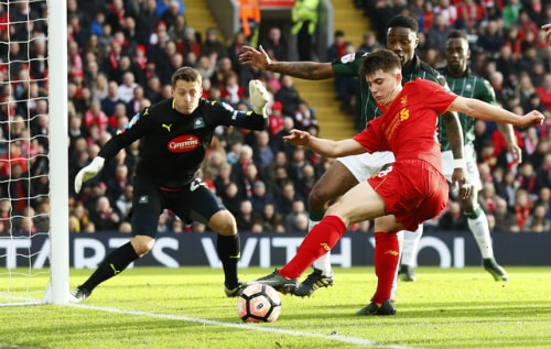 liverpool-bi-doi-hang-ba-cam-chan-tai-anfield