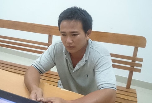 Hiệp tại cơ quan công an.