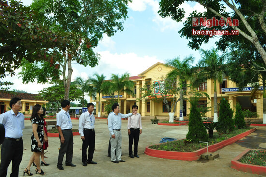 Trường THCS xã Nghĩa Phú được công nhận đạt chuẩn Quốc gia năm 2016