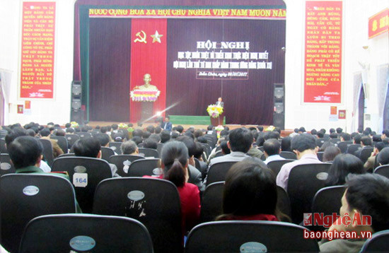 Toàn cảnh hội nghị ở Diễn Châu.