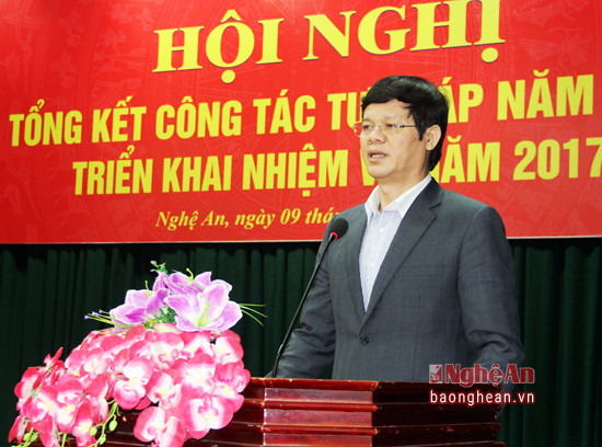 Đồng chí Lê Xuân Đại - Phó Chủ tịch thường trực UBND tỉnh đánh giá cao những kết quả mà ngành Tư pháp đạt được trong năm 2016.
