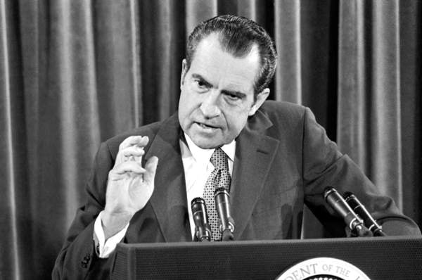 Ngày 30/4/1973, Tổng thống Richard Milhous Nixon (9/1/1913 – 22/4/1994) đã phát biểu như vậy với người dân Mỹ về vụ bê bối Watergate, đồng thời đảm bảo rằng mình sẽ không gây ảnh hưởng tới cuộc điều tra này. Tuy nhiên, ông Nixon vẫn bị cho về hưu non vào ngày 9/8/1974 khi đang trong nhiệm kỳ thứ hai vì bị kết luận dính líu tới vụ bê bối lịch sử này.