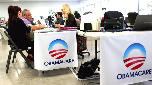 Chính sách cải cách bảo hiểm y tế (Obamacare) là dấu ấn đối nội lớn nhất nhưng cũng chịu nhiều chỉ trích nhất của ông Obama.Ảnh: VOAnews