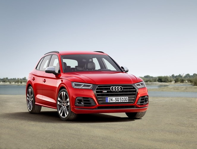 Tại triển lãm ôtô Detroit, hãng xe sang Audi đã ra mắt mẫu crossover thể thao mới với tên gọi Audi SQ5. Đây là phiên bản hiệu năng cao của chiếc Q5 thế hệ mới, vừa ra mắt lần đầu hồi tháng 9/2015 tại triển lãm Paris.