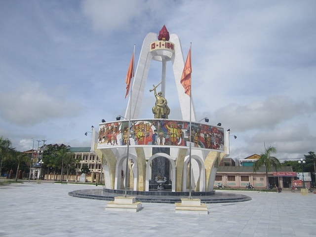 Đài tưởng niệm binh biến Đô Lương