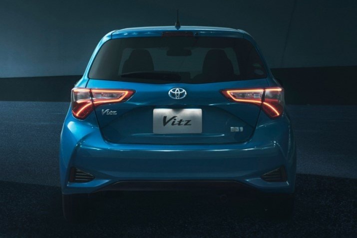 Toyota Yaris 2017 giá 232 triệu, dân Việt ngóng chờ