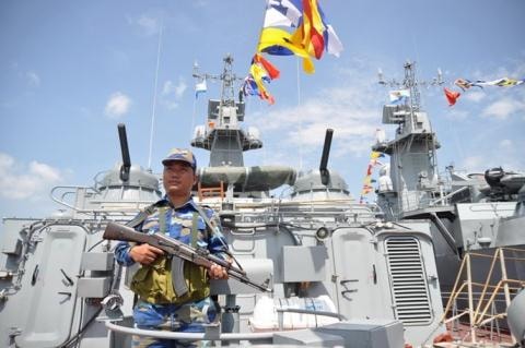 Pháo AK-630 trên tàu tên lửa Molniya Việt Nam