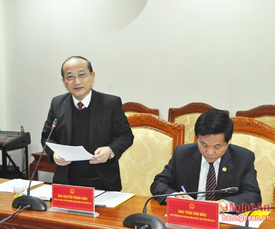 Phó trưởng đoàn ĐBQH tỉnh Nguyễn Thanh Hiền nêu một số kết quả hoạt động của Đoàn trong năm 2016