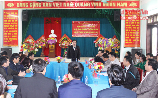 Đoàn làm việc với lãnh đạo các xã thuộc huyện Diễn Châu về vấn đề an toàn thực phẩm. Ảnh Phương Thảo