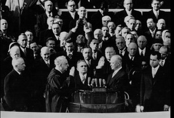 Lễ nhậm chức của cựu tổng thống Dwight D. Eisenhower (lần thứ nhất) diễn ra ngày 20/1/1953.
