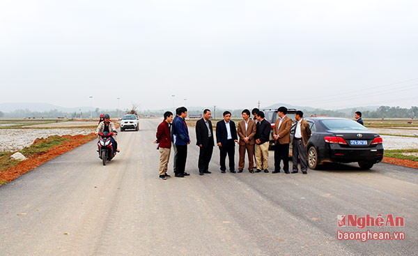 Trên tuyền đường N5, có 3,5 km trong tổng số 29km đã đổ nhựa. Ảnh Nguyên Sơn