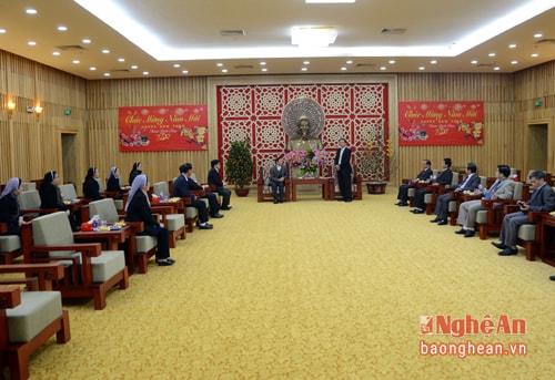 Cuộc gặp gỡ diễn ra trong không khí thắm tình đoàn kết.