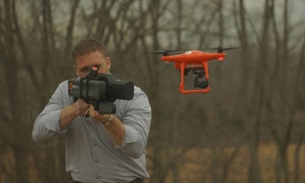 Súng bắn sóng radio của DroneShield. Ảnh: NBC News