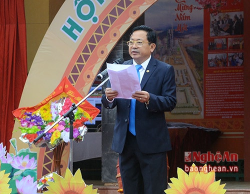 Ông Trần Duy Ngoãn - Chủ tịch Hội Nhà báo Việt Nam tỉnh Nghệ An phát biểu khai mạc Hội báo Xuân. Ảnh: Thu Giang.