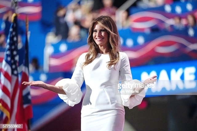 Melania Trump sinh năm 1970, bước vào nghề người mẫu từ năm 16 tuổi, nói được 5 ngôn ngữ 