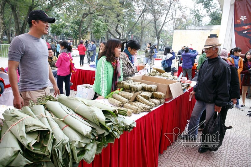 Chợ Tết 0 đồng lần đầu tiên ở Thủ đô.