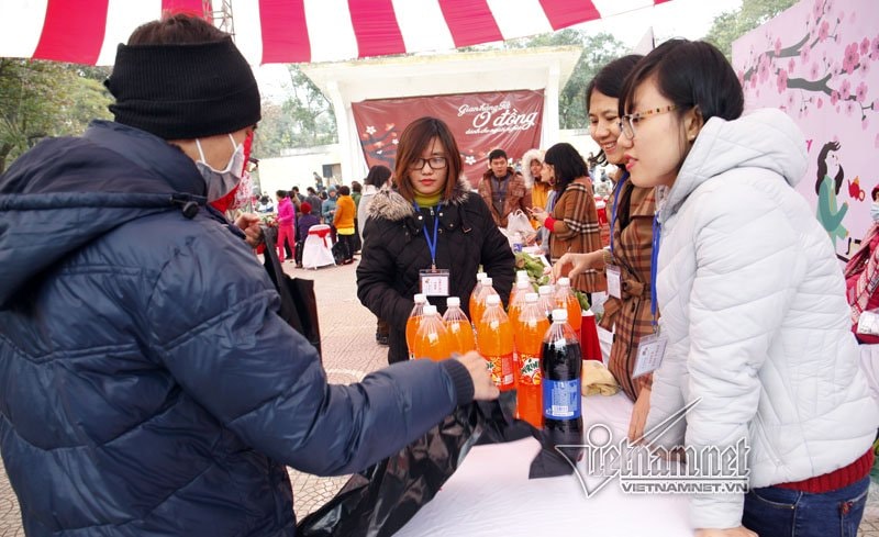 Chợ Tết 0 đồng lần đầu tiên ở Thủ đô