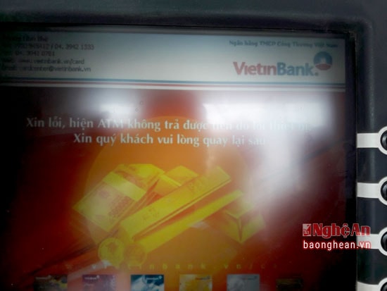 và kết quả với lời xin lỗi từ ATM. Ảnh lê Nhung