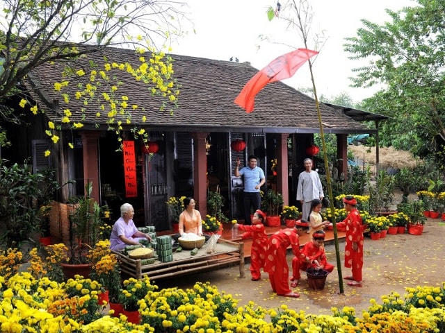 Tết Nguyên đán là dịp thể hiện đạo lý người Việt, uống nước nhớ nguồn, gia đình đoàn tụ hạnh phúc...(ảnh minh họa)
