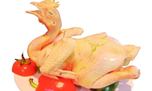 Gà cúng Giao thừa phải là gà trống non, dâng cúng là chính. 