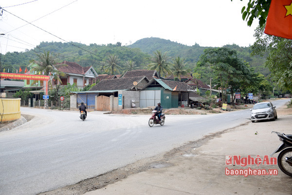 Một góc bản trung tâm của xã Tam Thái (Tương Dương).