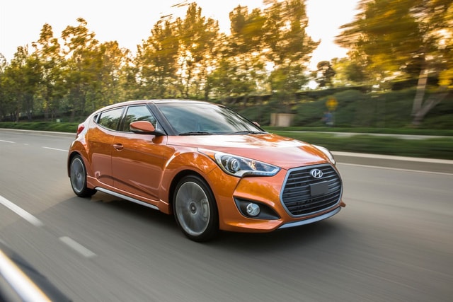 Sau hai người anh em Accent và Elantra, đến lượt Hyundai Veloster được bổ sung phiên bản Value Edition tại thị trường Mỹ. Đúng như tên gọi, Hyundai Veloster Value Edition là phiên bản được trang bị tốt hơn nhưng lại giúp người mua tiết kiệm tiền.