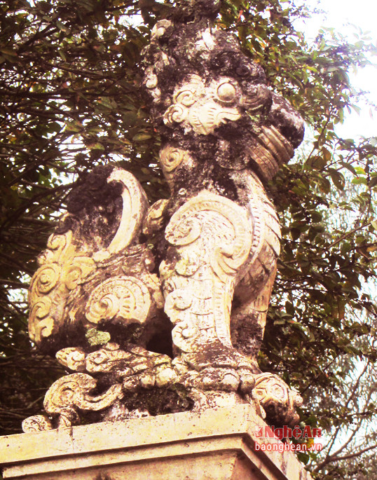 Nghê thờ ở Đền Nghĩa Vương Nguyễn Biểu gồm có 3 loại hình dáng khác nhau.