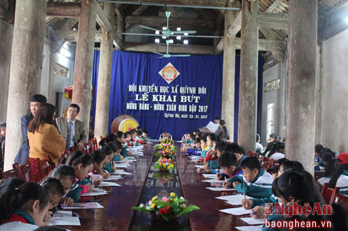  Quang cảnh lễ khai bút đầu xuân.