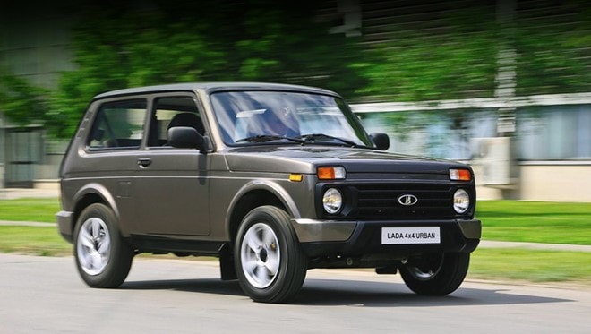 Lada Niva có giá xuất xưởng chỉ trên 7.000 USD. Ảnh: Autoevolution.