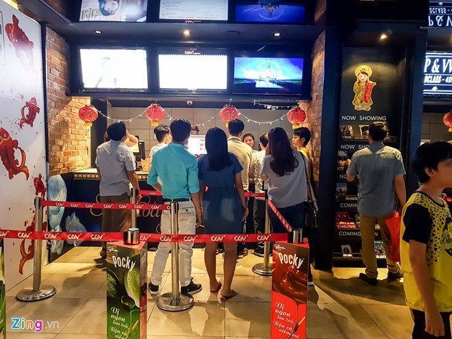Phim của Châu Tinh Trì và Từ Khắc đều luôn trong tình trạng cháy vé. Ảnh: KC.
