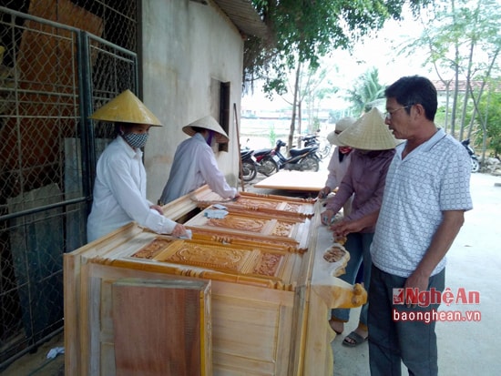 Đội ngũ thợ chạm đục Phát mộc đầu xuân