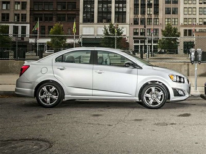 2016 Chevrolet Sonic: 14.345 USD