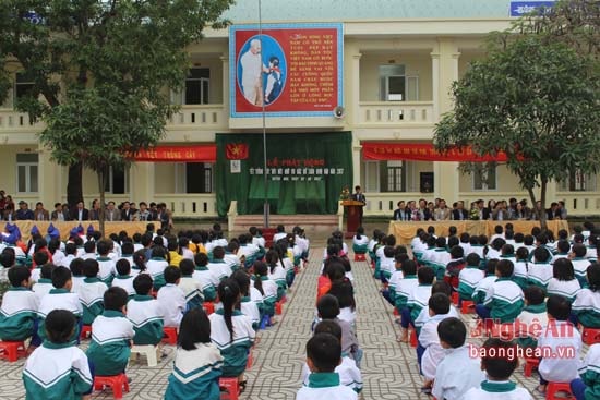 Quang cảnh lễ phát động. Ảnh Việt Hùng